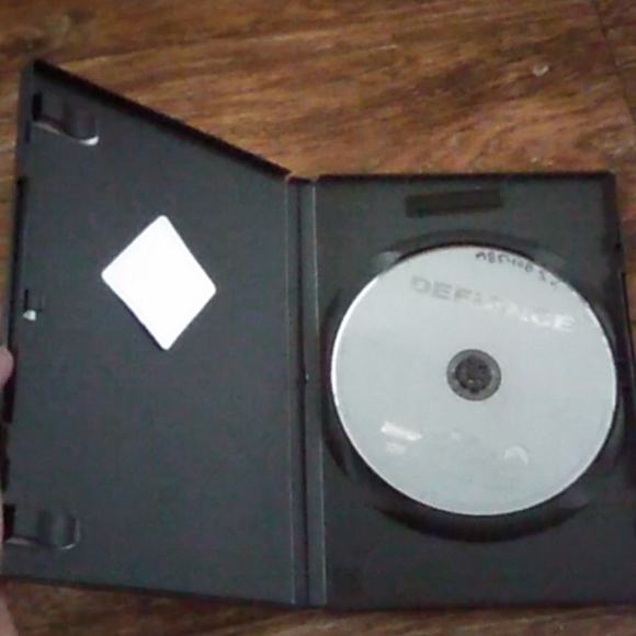 Defiance DVD - Picture 4 of 5